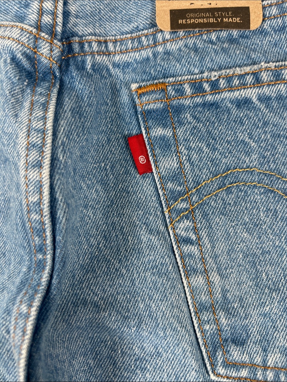 NWT Levi’s 501 Original Cropped Jeans Distressed Light Wash 30x26 - Picture 11 of 11